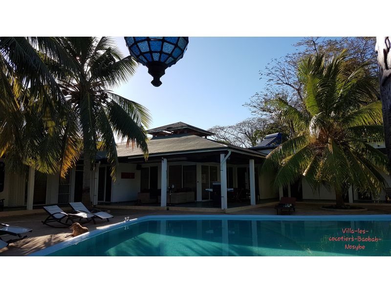 PISCINE-VILLA-LES-COCOTIERS-BAOBAB-ANTAOLANKENA-ANTANAMITARANA